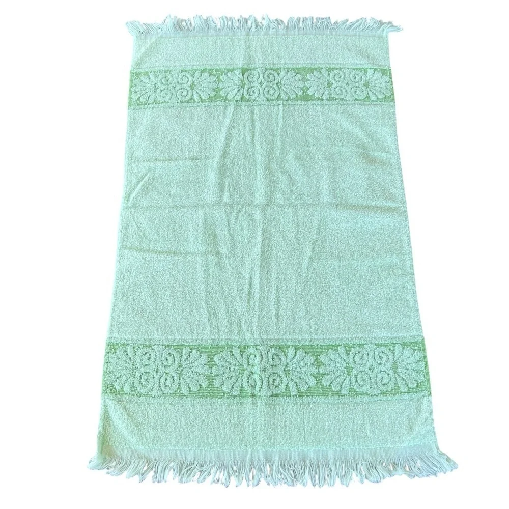 Vtg Cannon Santa Cruz Scroll Hand Towel Mint Green USA Sculpted Fringed MCM GUC